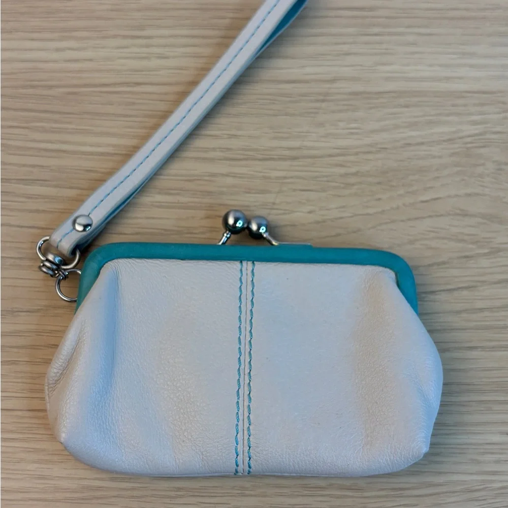 Liz Claiborne Leather Kiss Lock Wristlet Pouch‎ Cream Teal Polka Dot Lining